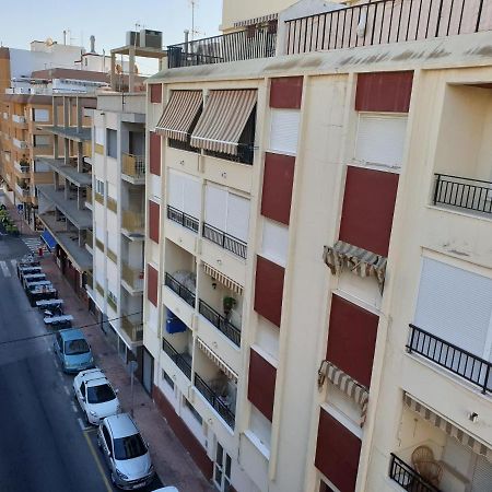 Beachside Apartment In Torrevieja Bagian luar foto
