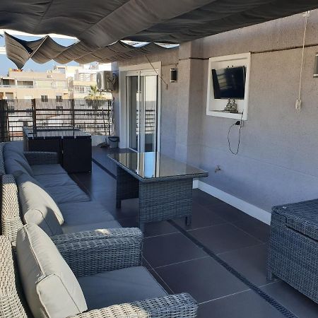 Beachside Apartment In Torrevieja Bagian luar foto