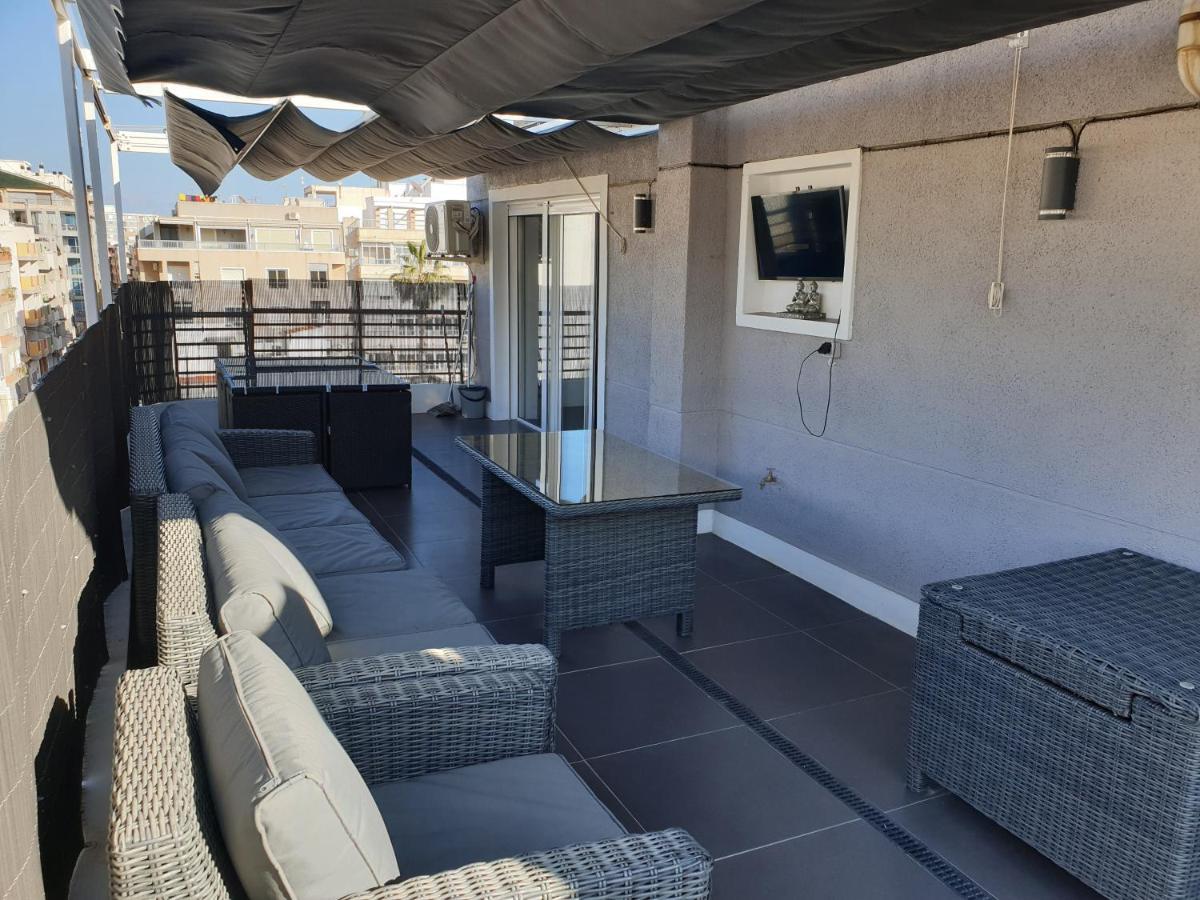 Beachside Apartment In Torrevieja Bagian luar foto